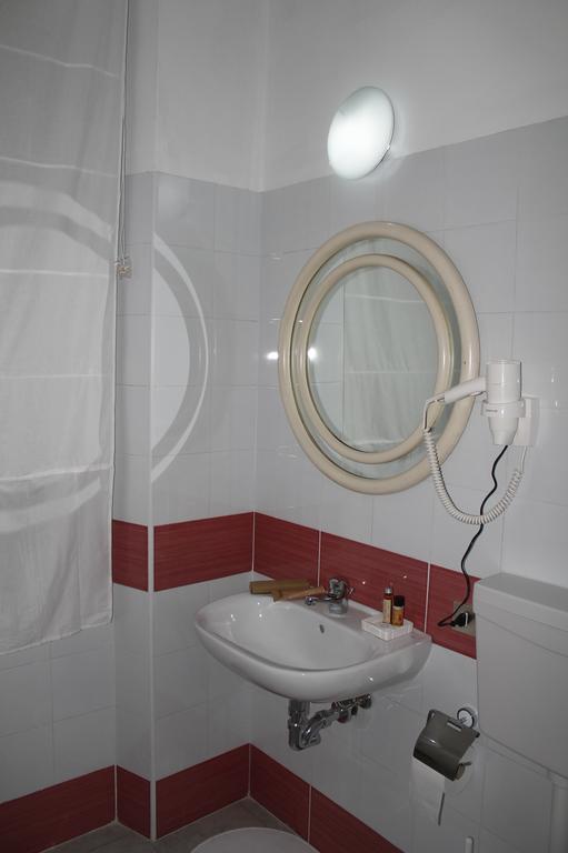 Hotel Luisa Milão Quarto foto