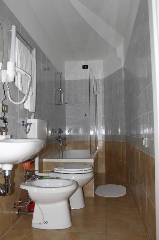 Hotel Luisa Milão Quarto foto