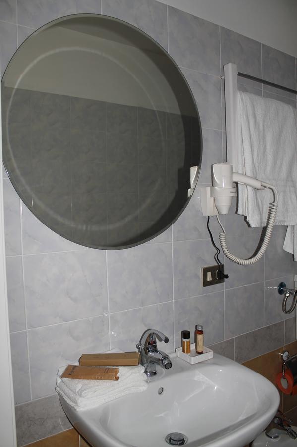Hotel Luisa Milão Quarto foto