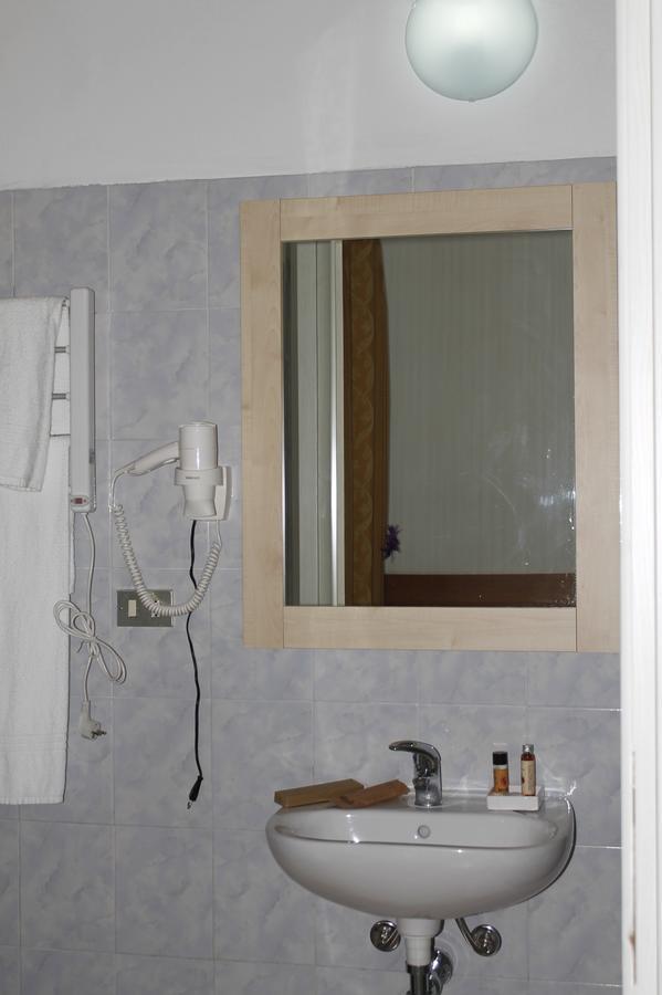 Hotel Luisa Milão Quarto foto